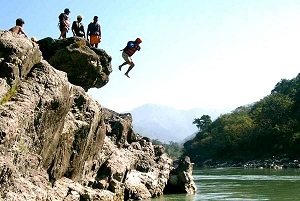cliff jumping in rishikesh uttarakhand